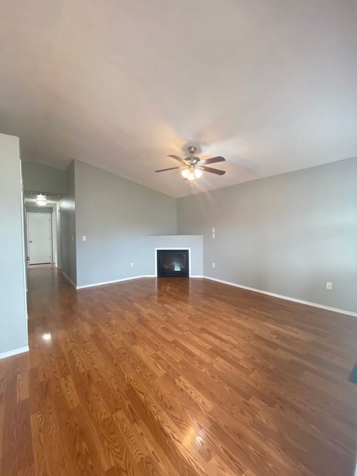 2352 Boston St Se - Photo 4 of 23