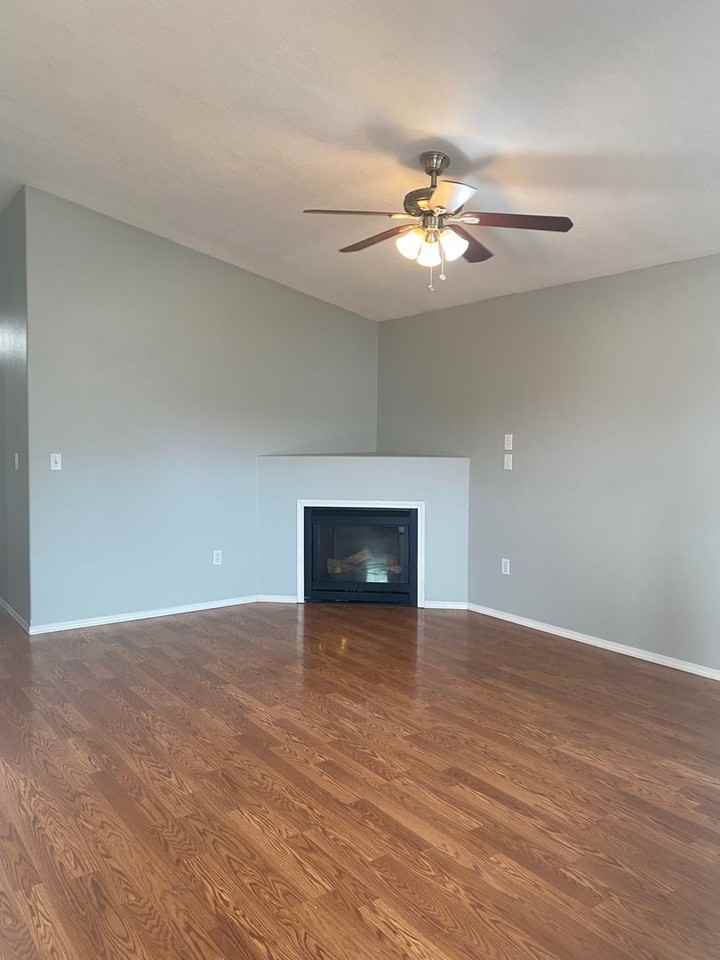 2352 Boston St Se - Photo 5 of 23