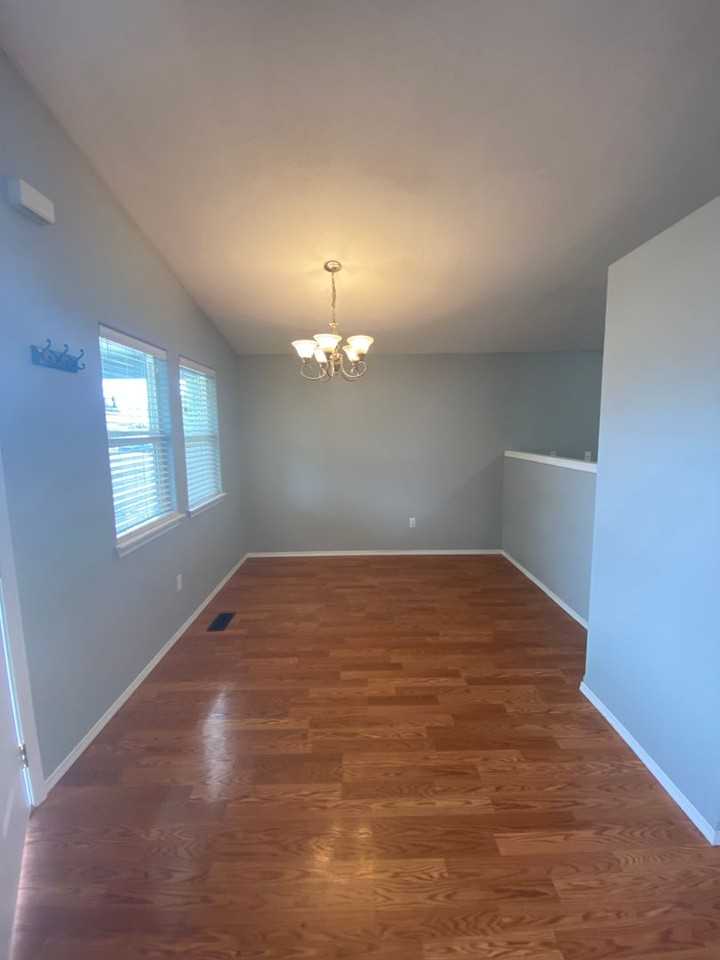 2352 Boston St Se - Photo 6 of 23