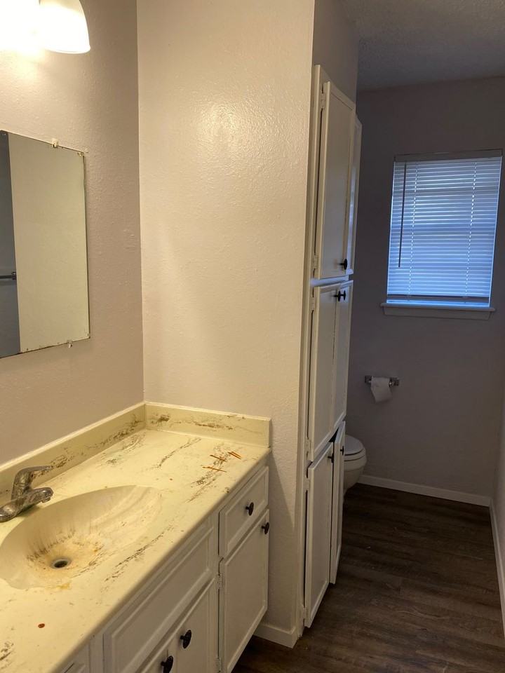 1908 Kirkland Dr - Photo 3 of 15