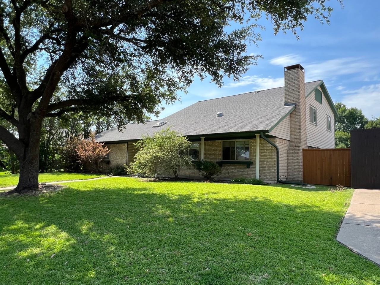 1804 Linda Ln - Photo 2 of 50