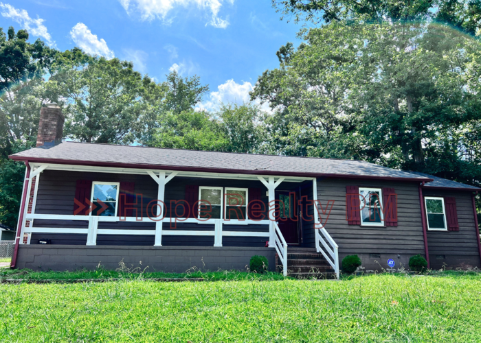 542 Briarwood Cir - Photo 2 of 17