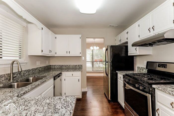 7341 Elwood Dr - Photo 2 of 17