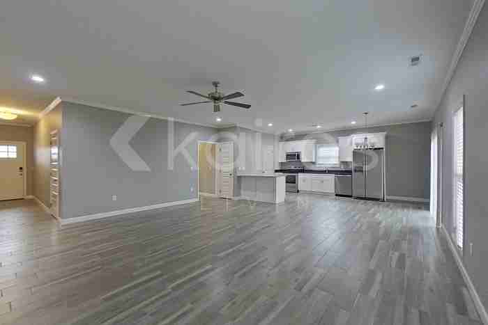 106 Autumn Dr - Photo 2 of 19