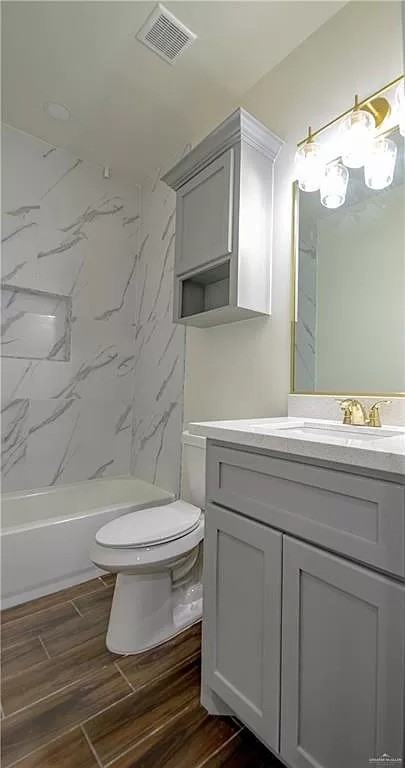 904 N Spruce St #3 - Photo 6 of 15