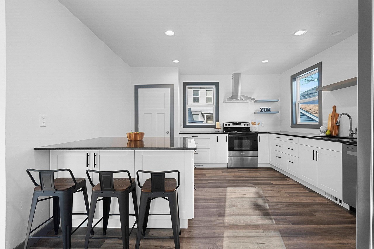 309 S Van Buren St #NA - Photo 4 of 30