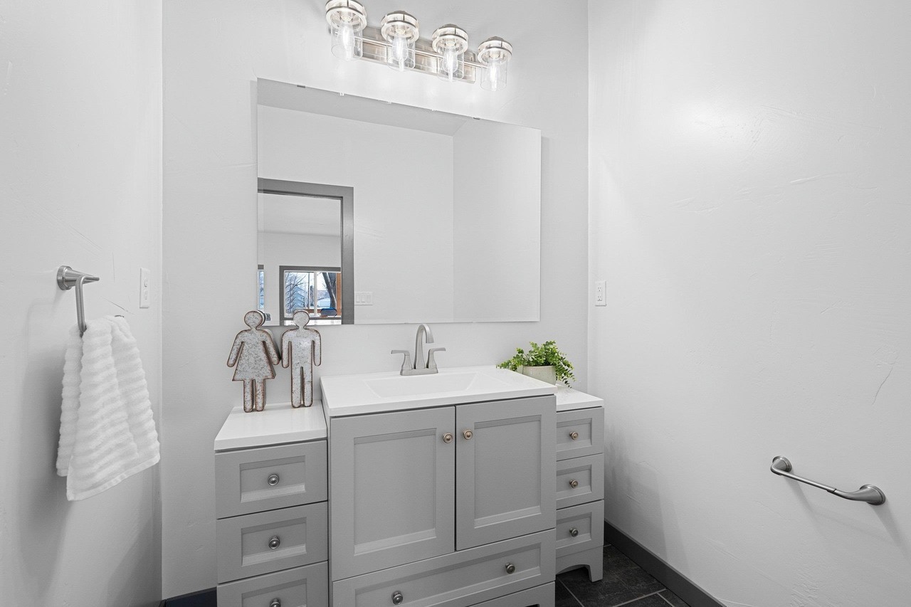 309 S Van Buren St #NA - Photo 7 of 30