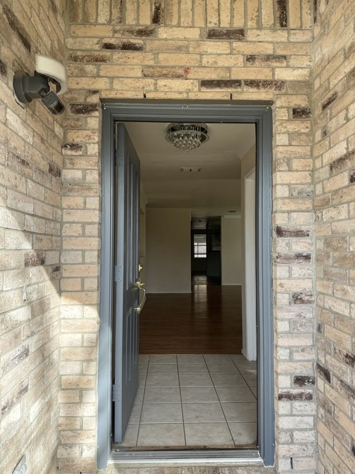 7608 Scarlet View Trl #NA - Photo 2 of 27