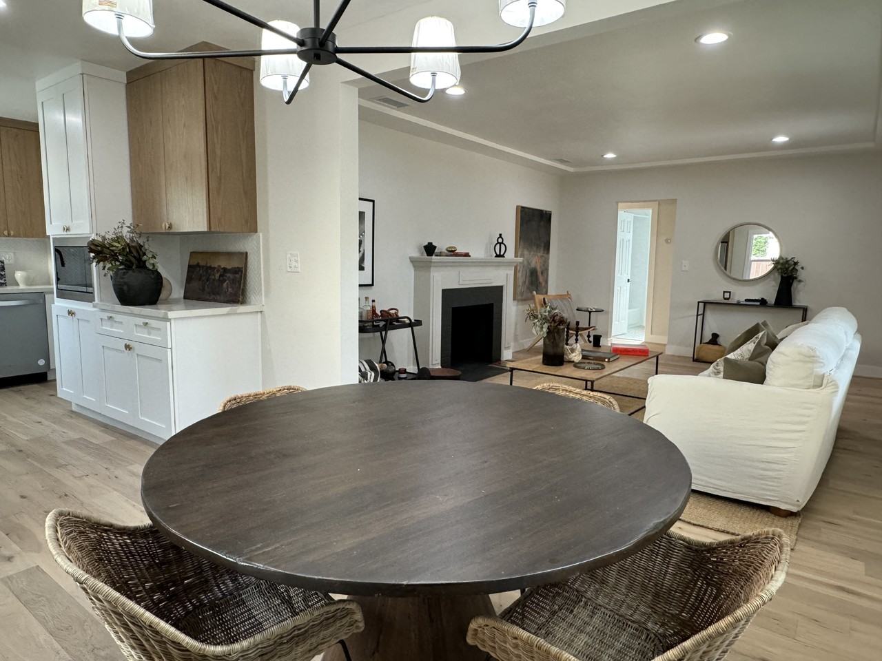 5950 Simpson Ave #NA - Photo 2 of 34