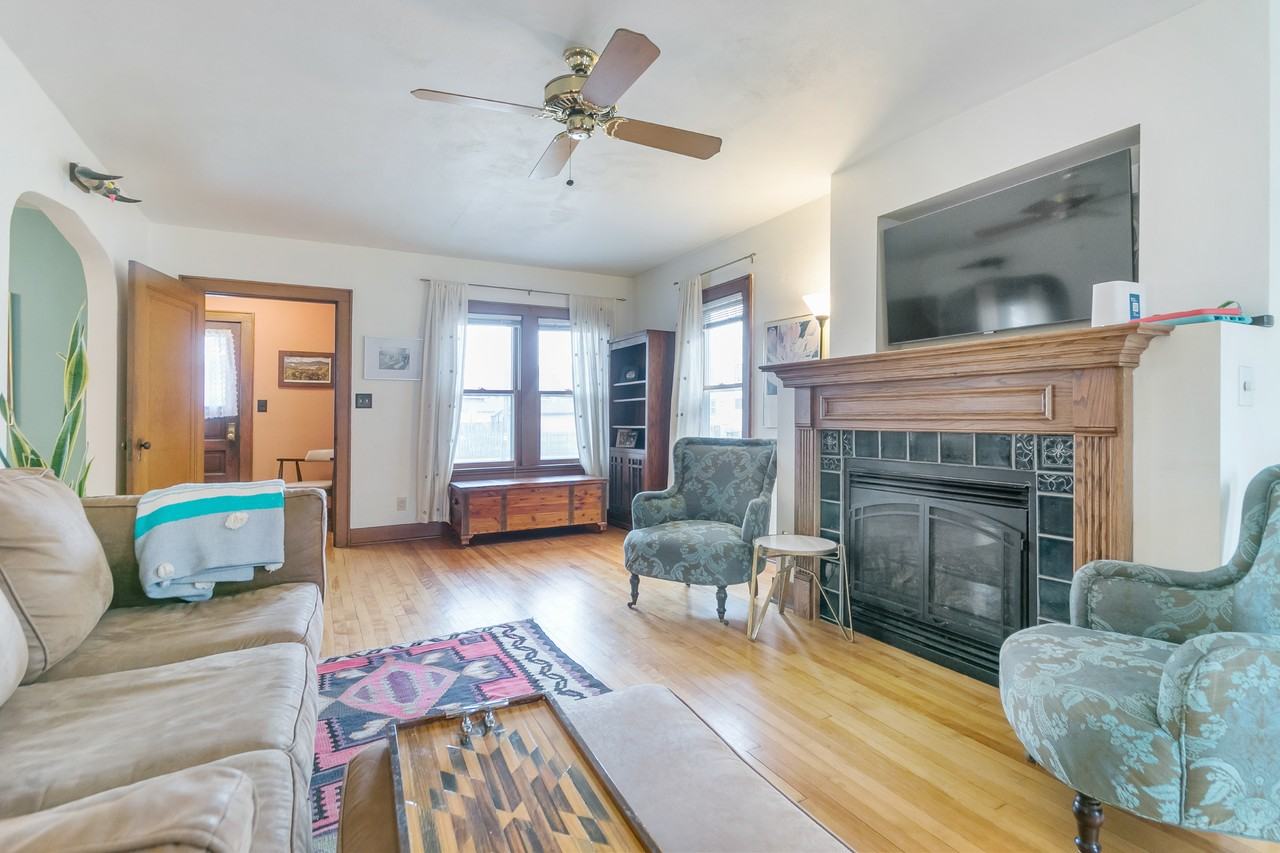 2314 E Mifflin St #NA - Photo 5 of 41