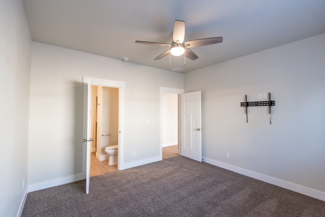 304 N Johnson Ave #A - Photo 7 of 15