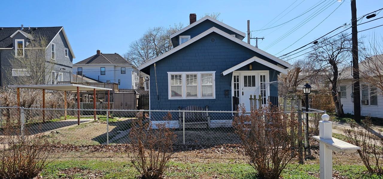 110 W 12th St #NA - Photo 3 of 11