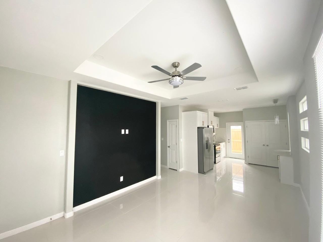 201 Stonecrest #1-2-3-4 - Photo 2 of 9