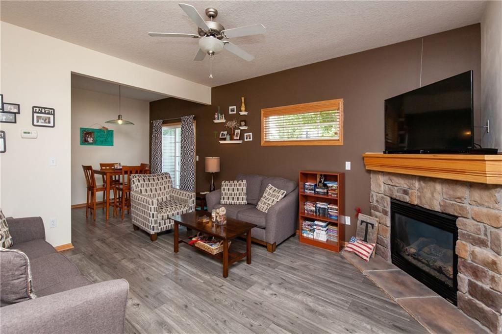 946 Red Hawk Way Se #1 - Photo 4 of 14