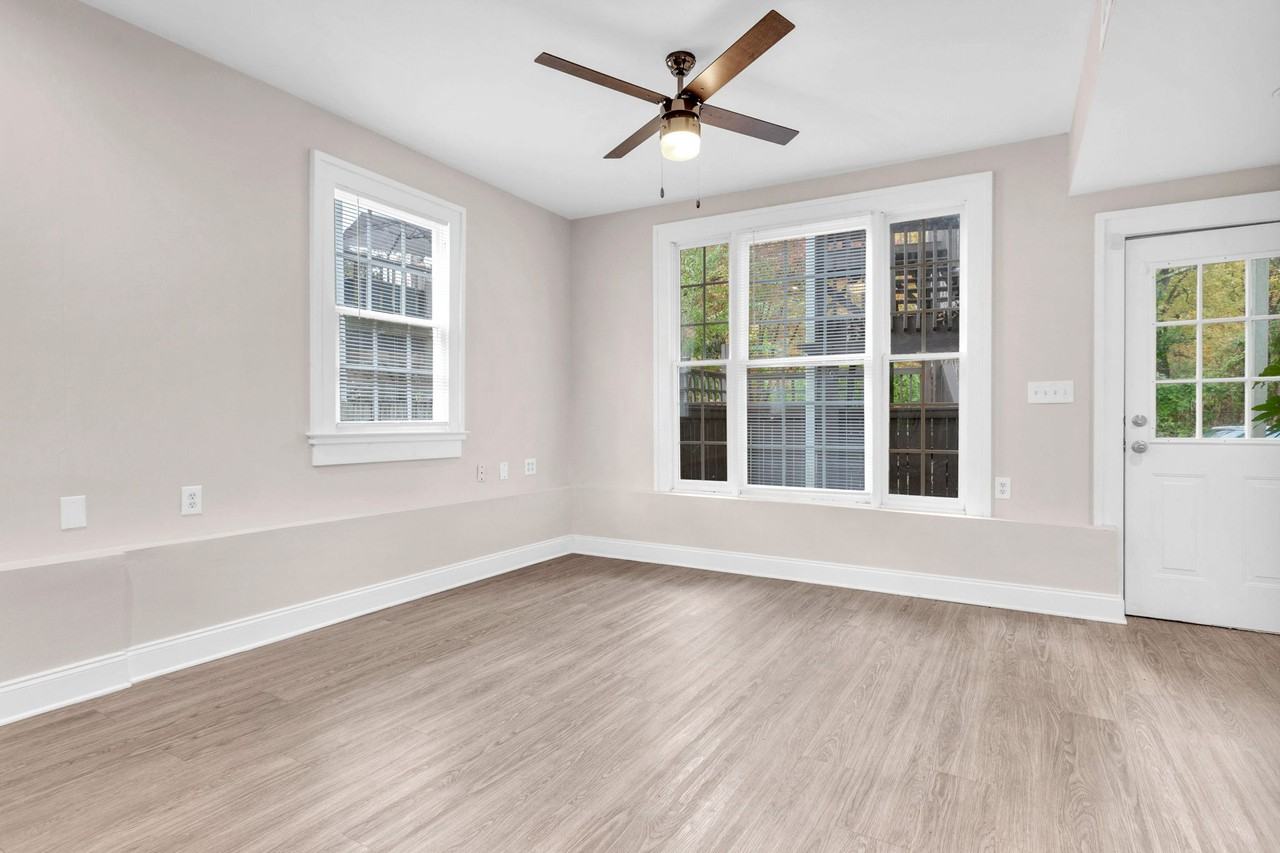 1046 Tilden St Nw #C - Photo 3 of 20