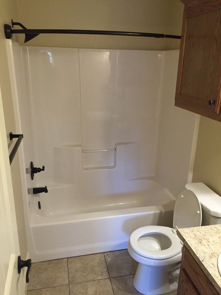 405 2nd St #C - Photo 7 of 10