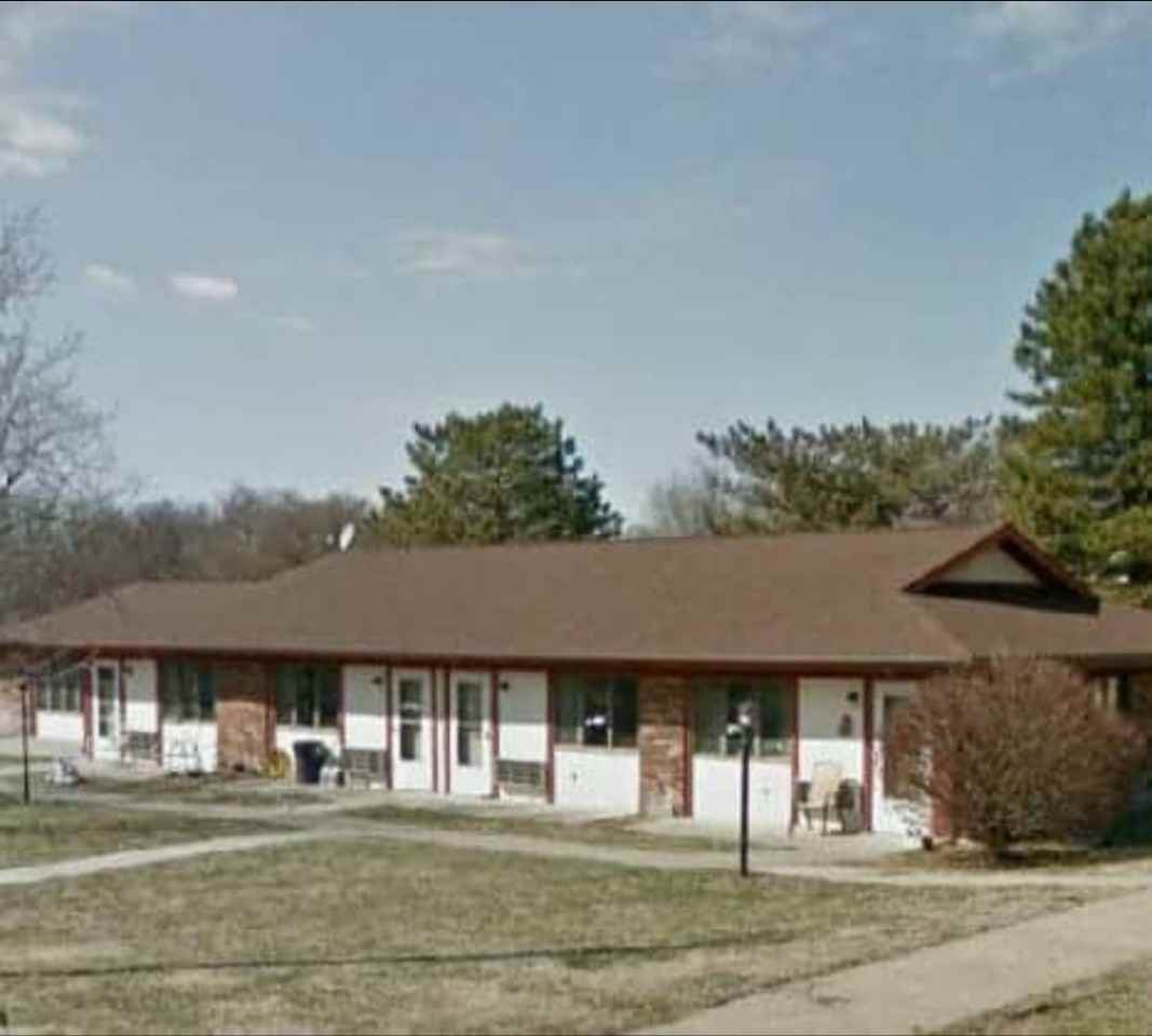 313 E 2nd St - Photo 5 of 6