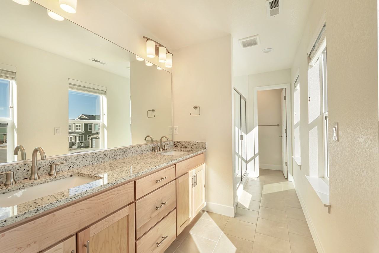 394 Blackfoot St #1 - Photo 7 of 33