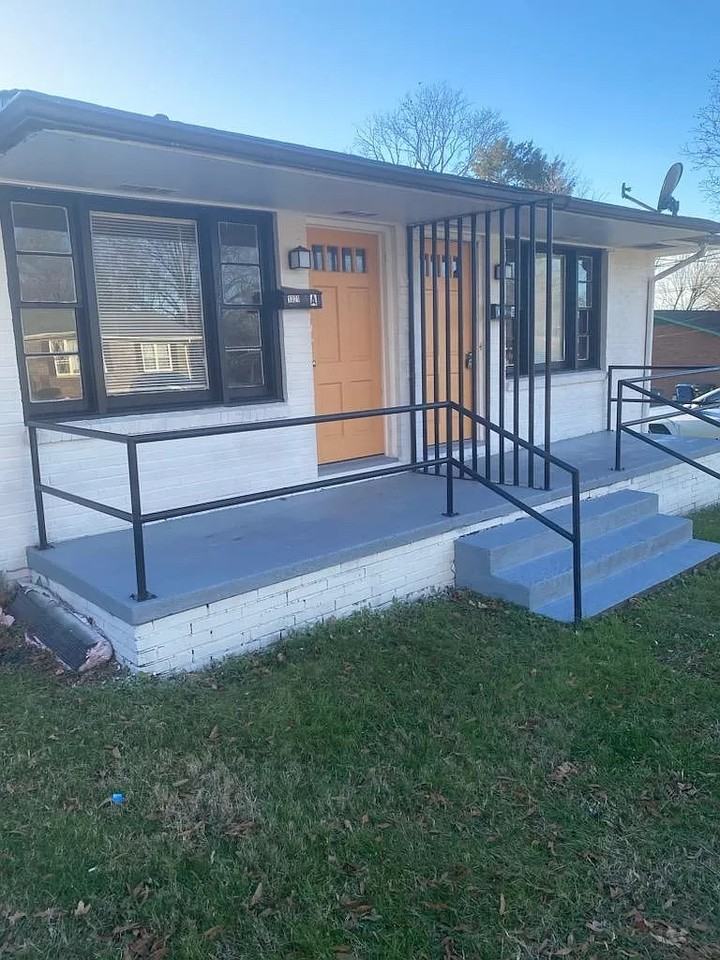 1321 W Monroe St - Photo 2 of 12