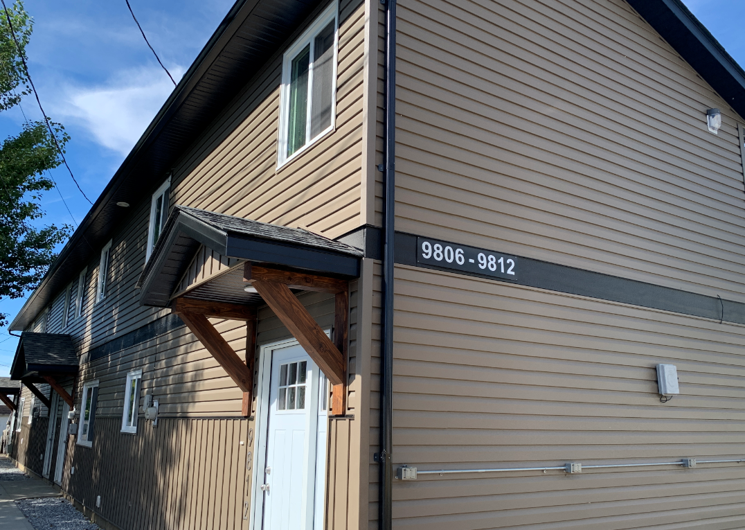 9808 95 St #9808 - Photo 2 of 9