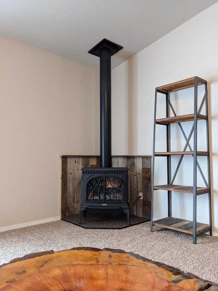 379 Bismark St #379 - Photo 4 of 8