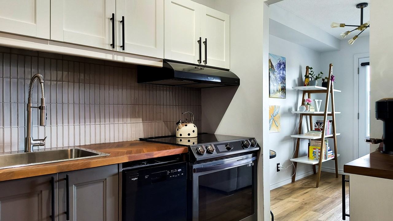 158A Mcarthur Ave #1002 - Photo 4 of 20