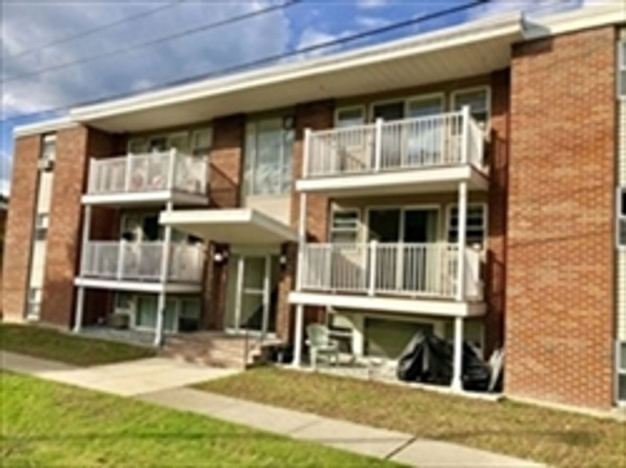 Worthen Realty Trust - Photo 2 of 12