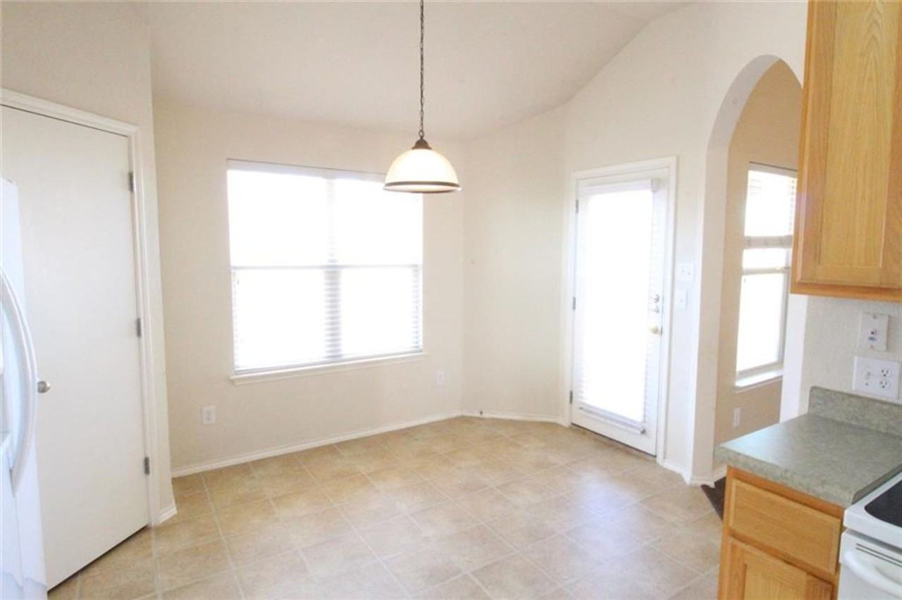 107 Inman Dr - Photo 5 of 19