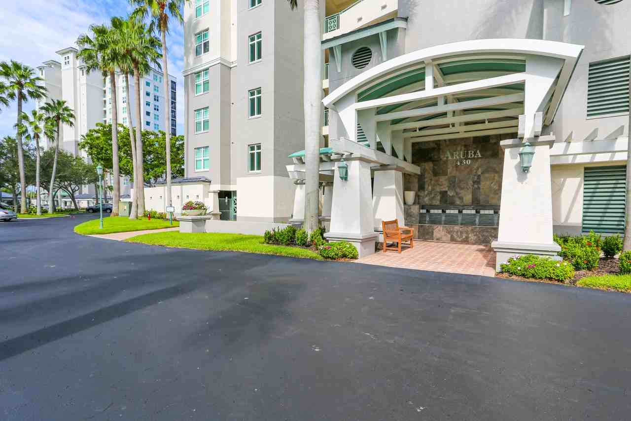 430 Cove Tower Dr #1202 - Photo 7 of 50