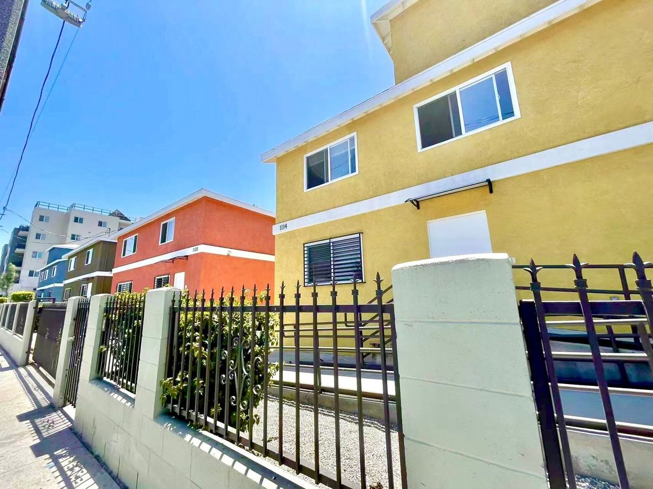 Expo Housing 1100 - Photo 3 of 4