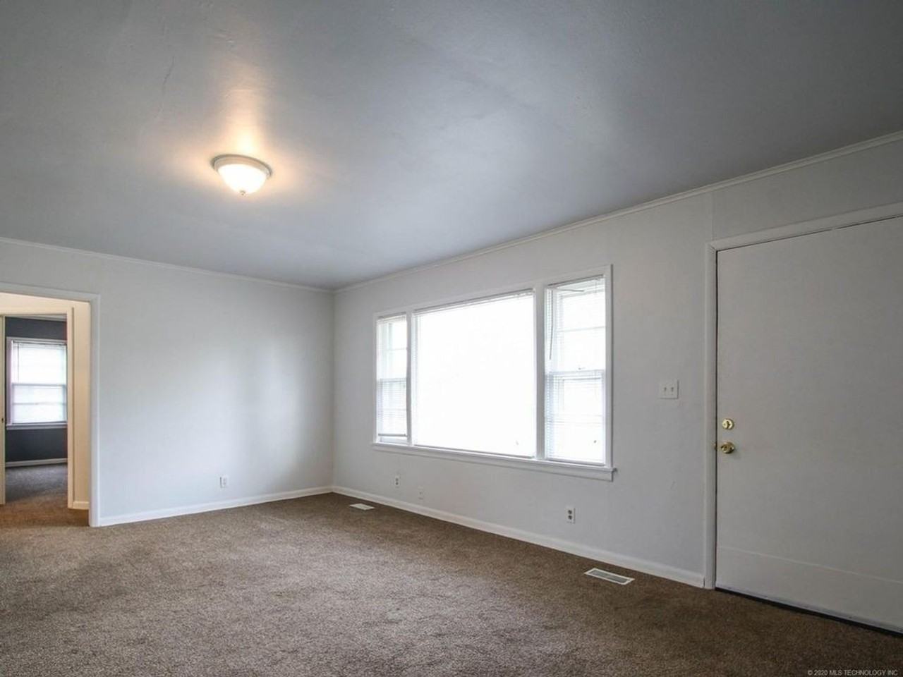 2536 W Easton St - Photo 5 of 33