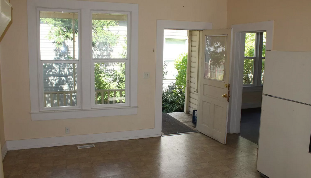 1409 Iron St - Photo 4 of 12