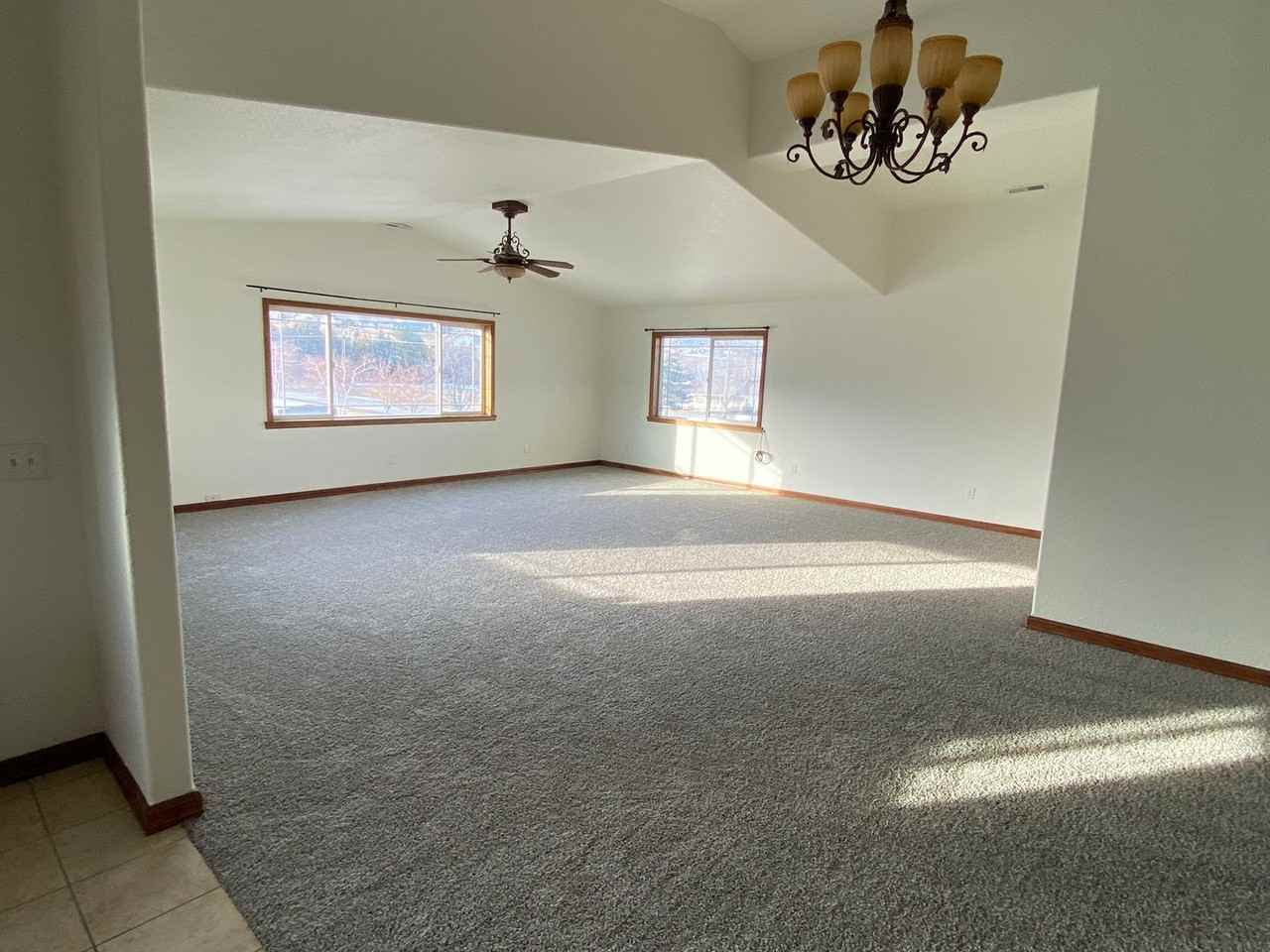 529 W River Rd - Photo 2 of 14