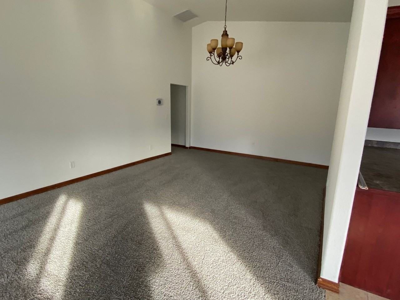 529 W River Rd - Photo 3 of 14