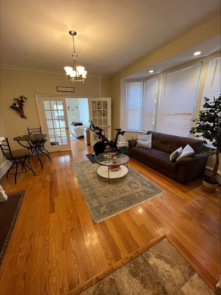 1826 Pine St - Photo 6 of 18