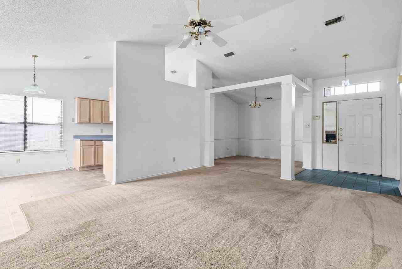 4203 Vicki Dr - Photo 3 of 15