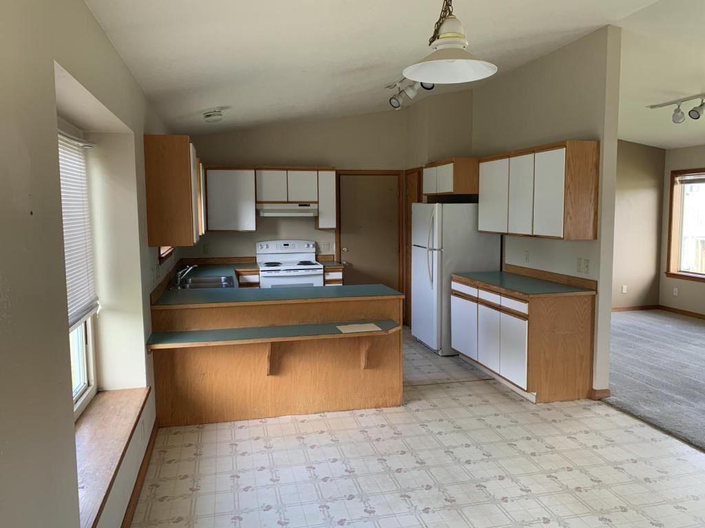 1205 Nw Oceania Dr - Photo 3 of 13