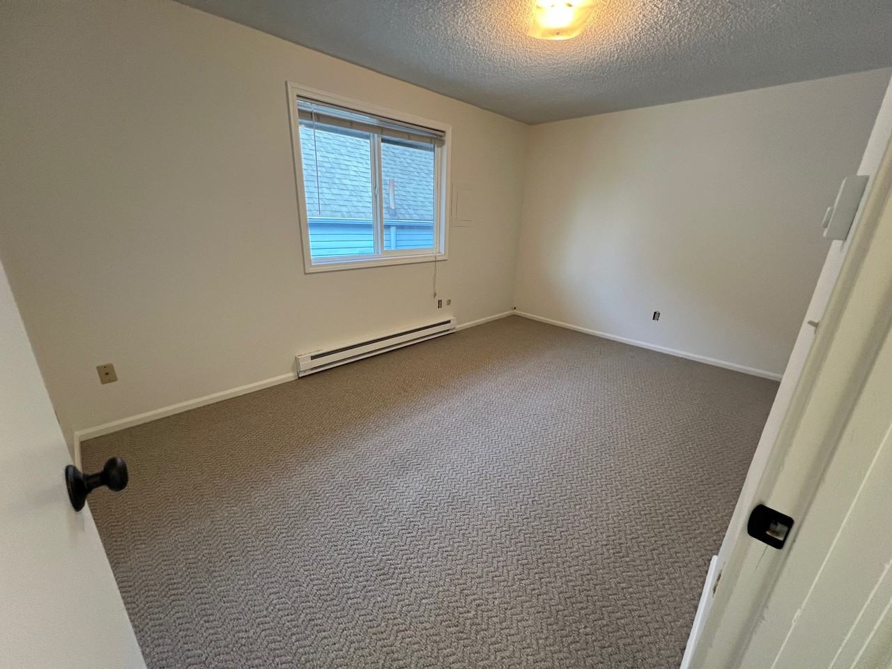 1909 Hoyt Avenue #C - Photo 6 of 8