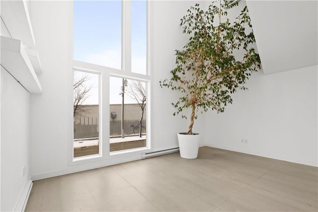 530 Waterfront Drive - Photo 3 of 22