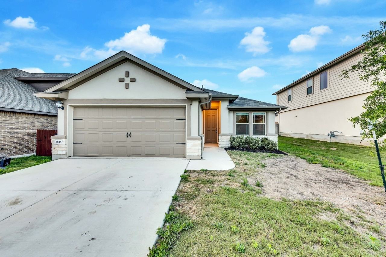 5828 Bianca Dr