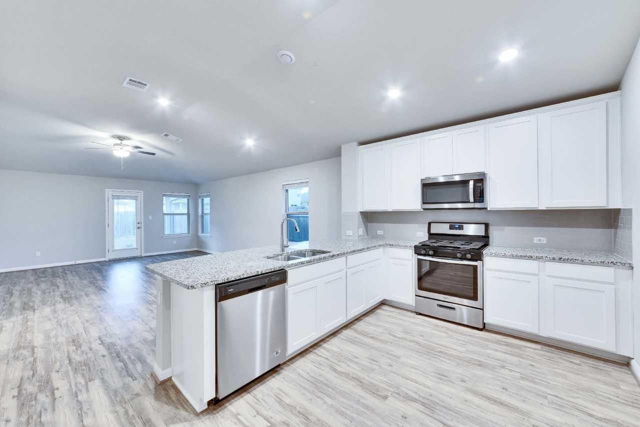 5828 Bianca Dr - Photo 2 of 26