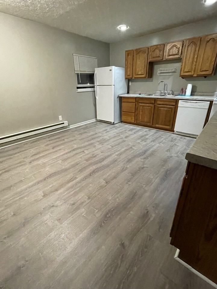 775 B St - Photo 3 of 9