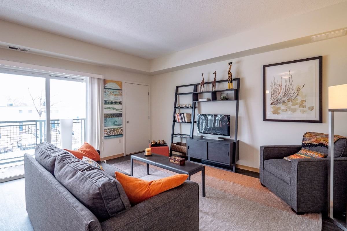 8th & 11 Ave S #584 - Photo 3 of 8