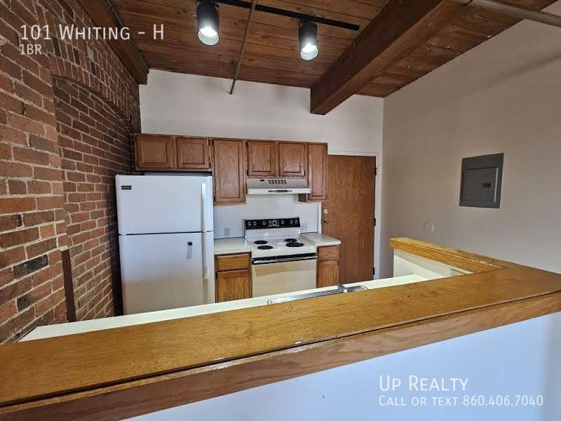 101 Whiting St #H - Photo 4 of 18