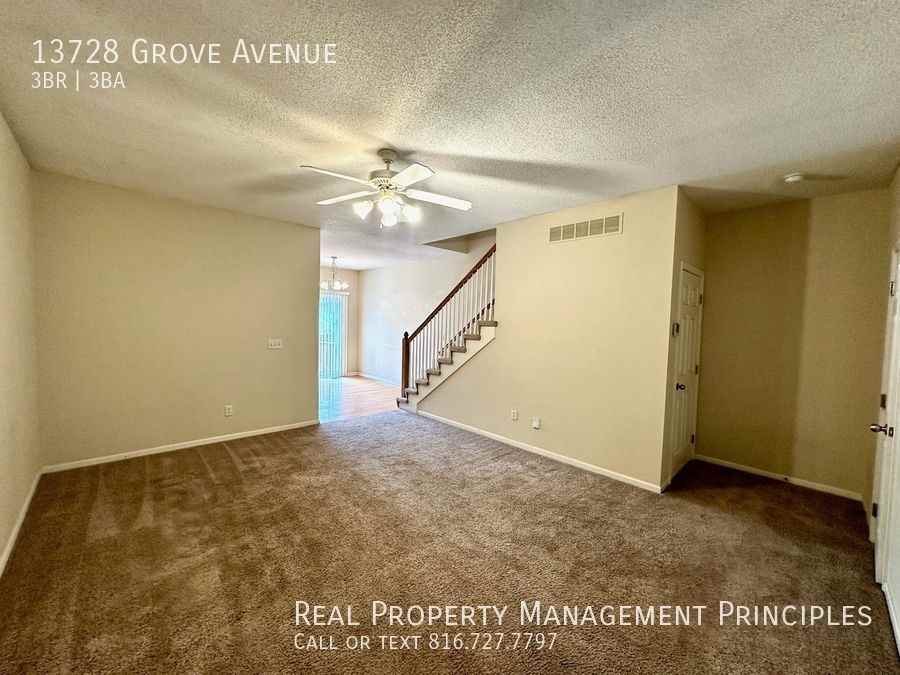 13728 Grove Ave - Photo 2 of 20