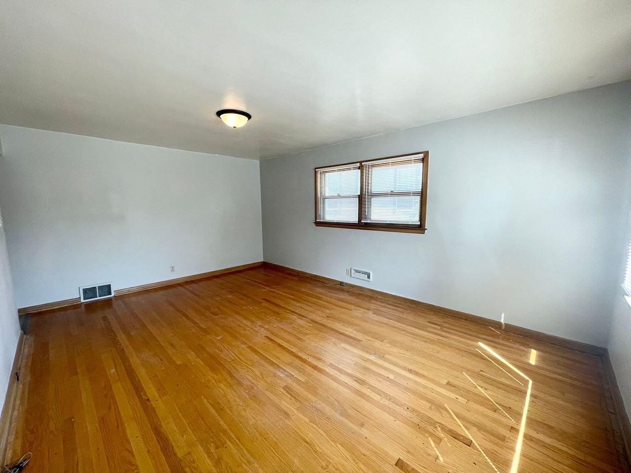 2761 N 57th St - Photo 2 of 17