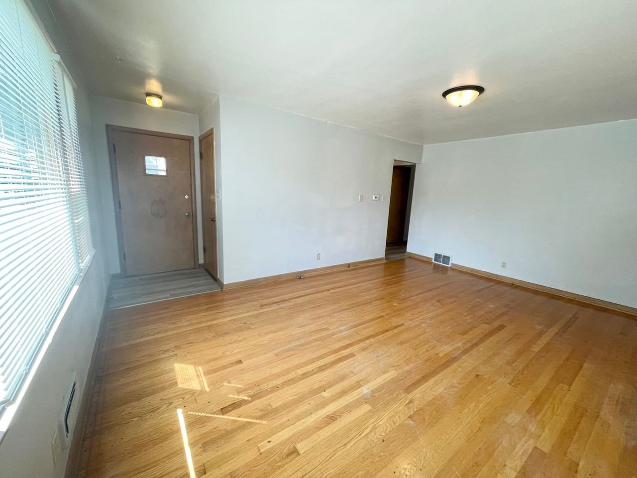 2761 N 57th St - Photo 3 of 17