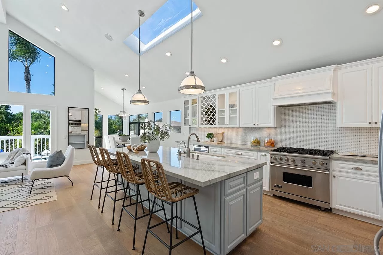 13664 Mar Scenic Dr - Photo 2 of 50