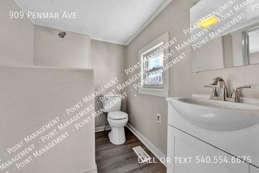 909 Penmar Ave Se - Photo 3 of 8