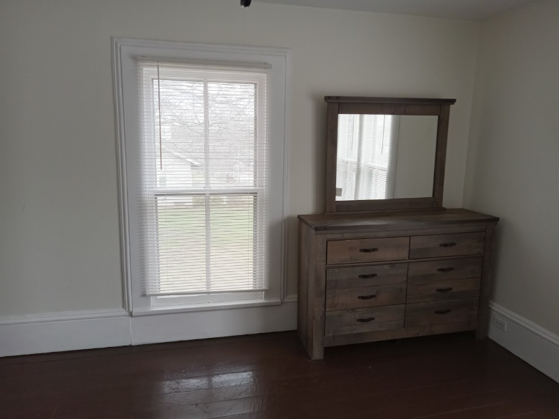 526 Monroe St - Photo 6 of 14